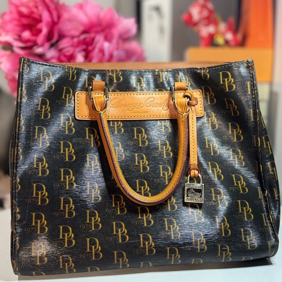 Dooney & Bourke Handbags - Dooney & Bourke Black and Tan Logo Tote Janine Florentino